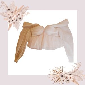 House of Harlow Elegant Off-Shoulder with Sweetheart Neckline Cropped Blouse